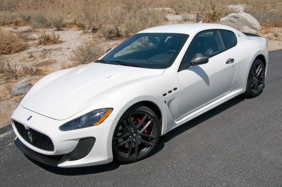  Maserati GranTurismo MC 2012 года  (фото 16 из 27)